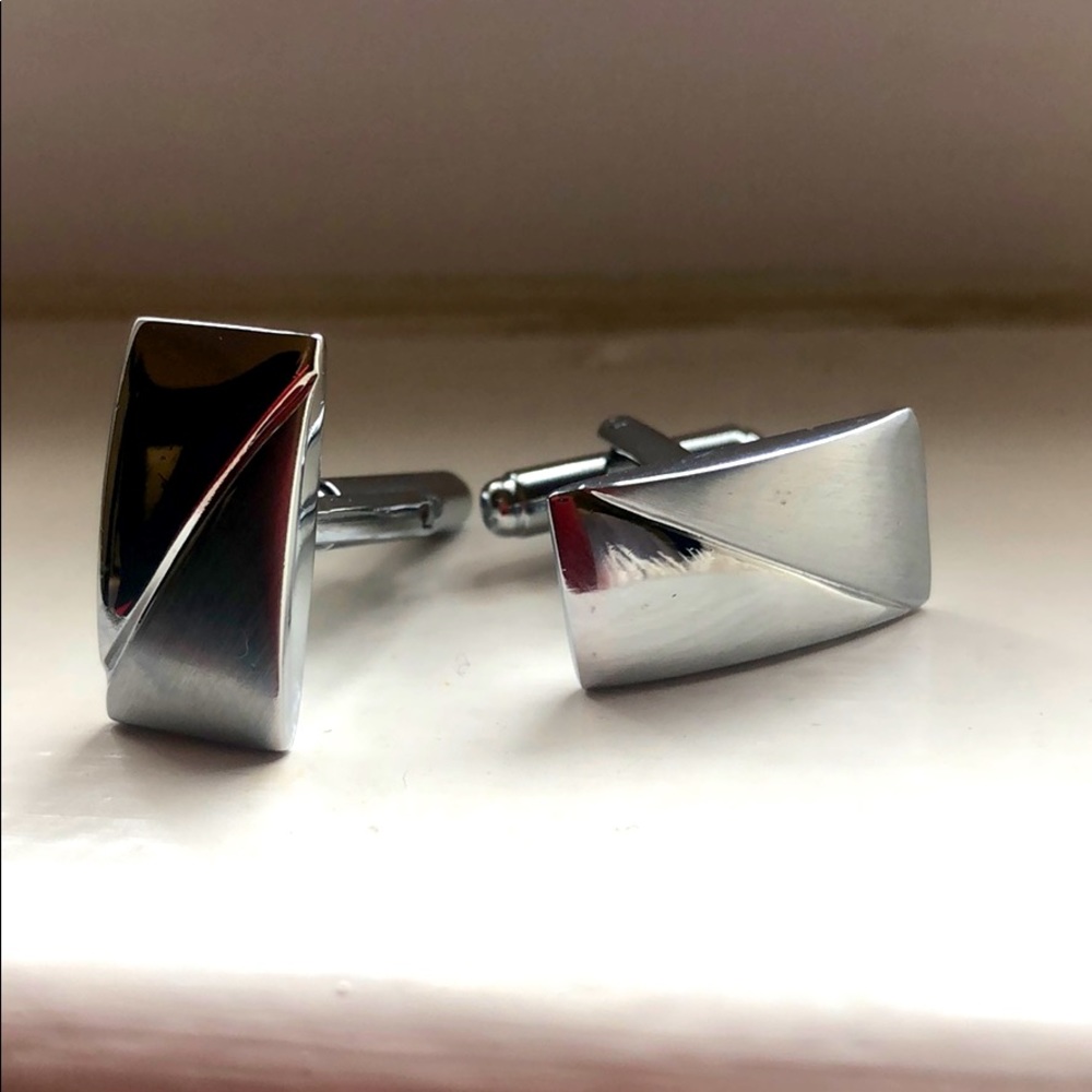 Cuff links